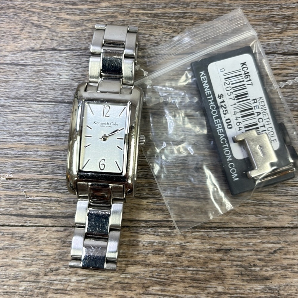 Kenneth Cole Women’s KC4617 Reaction Silver Watch